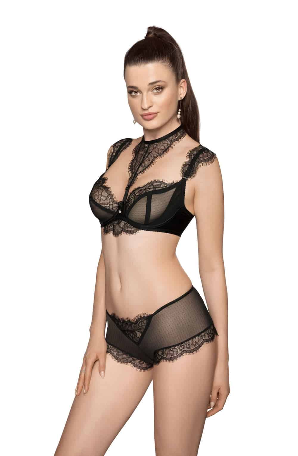Roza_Idrisa_Softcup_Black_1.jpg